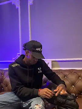 AaronCruz  online show from 02/27/25, 12:34