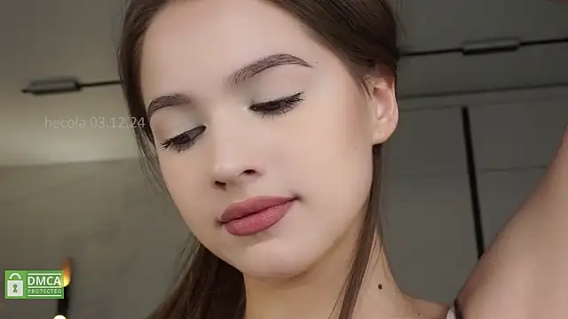 Snapshot of hecola chatting on 12/03/24, 02:27 hecola online show from 12/03/24, 02:27