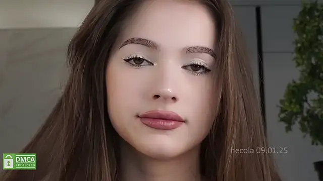 Snapshot of hecola chatting on 01/09/25, 09:37 hecola online show from 01/09/25, 09:37