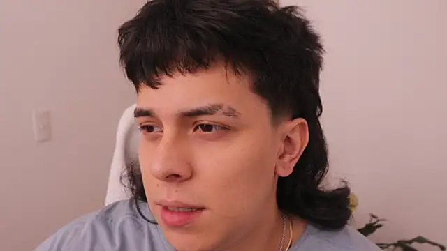 Snapshot of Tony_Hoffa chatting on 06/25/26, 04:22 Tony Hoffa online show from 06/25/26, 04:22