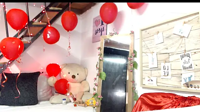 luna sky83 online show from 09/28/25, 06:19