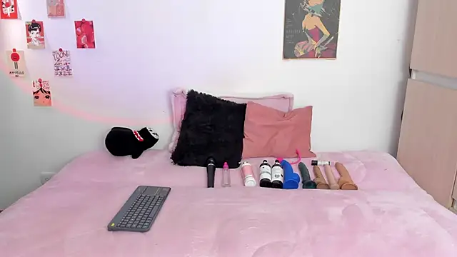 Snapshot of AlyRoses chatting on 01/10/25, 10:04 AlyRoses online show from 01/10/25, 10:04