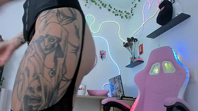 Snapshot of AlyRoses chatting on 03/14/25, 12:10 AlyRoses online show from 03/14/25, 12:10