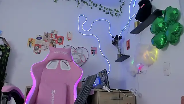 Snapshot of AlyRoses chatting on 03/23/25, 12:15 AlyRoses online show from 03/23/25, 12:15