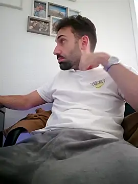 Snapshot of espanolmadrid chatting on 11/09/25, 04:38 espanolmadrid online show from 11/09/25, 04:38