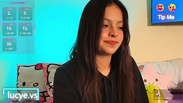 LucyEvans  online show from 11/17/25, 04:07