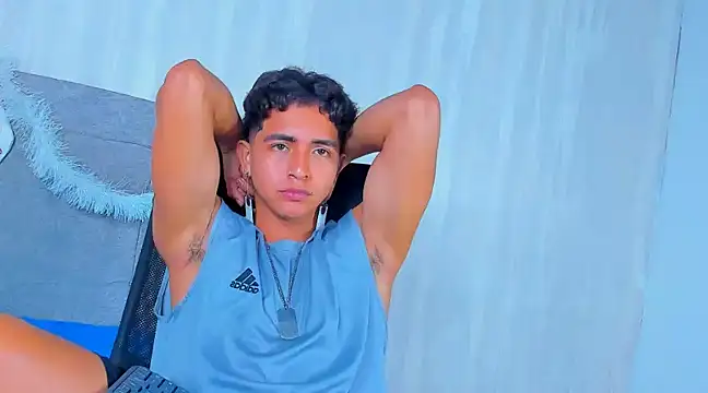 Snapshot of Muichiro_tokito1 chatting on 12/18/24, 04:20 Muichiro tokito1 online show from 12/18/24, 04:20