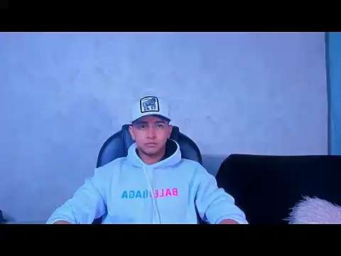 Snapshot of Muichiro_tokito1 chatting on 12/23/24, 04:22 Muichiro tokito1 online show from 12/23/24, 04:22