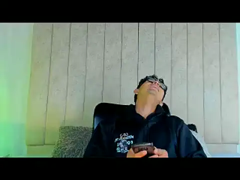 Snapshot of Muichiro_tokito1 chatting on 01/20/25, 04:32 Muichiro tokito1 online show from 01/20/25, 04:32