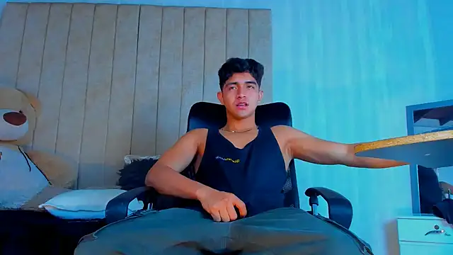 Snapshot of Muichiro_tokito1 chatting on 02/02/25, 03:54 Muichiro tokito1 online show from 02/02/25, 03:54