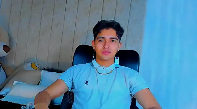 Snapshot of Muichiro_tokito1 chatting on 02/04/25, 03:11 Muichiro tokito1 online show from 02/04/25, 03:11