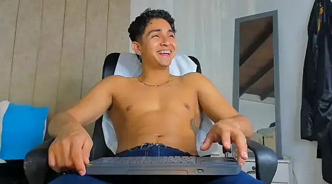 Snapshot of Muichiro_tokito1 chatting on 02/06/25, 04:42 Muichiro tokito1 online show from 02/06/25, 04:42