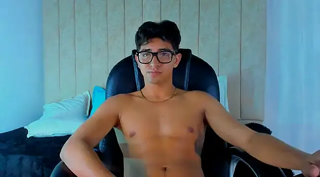 Snapshot of Muichiro_tokito1 chatting on 02/22/25, 04:18 Muichiro tokito1 online show from 02/22/25, 04:18