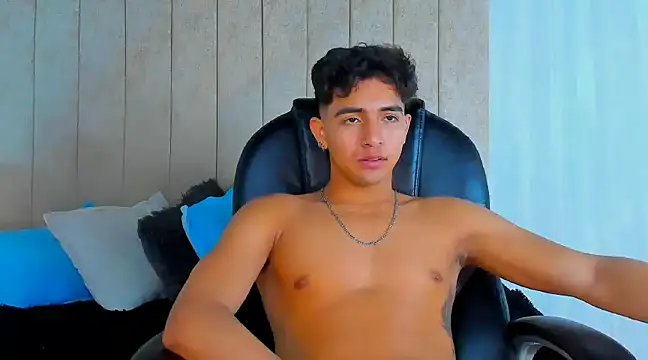 Snapshot of Muichiro_tokito1 chatting on 02/26/25, 03:32 Muichiro tokito1 online show from 02/26/25, 03:32