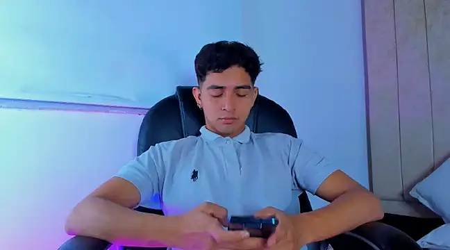 Snapshot of Muichiro_tokito1 chatting on 03/03/25, 02:36 Muichiro tokito1 online show from 03/03/25, 02:36