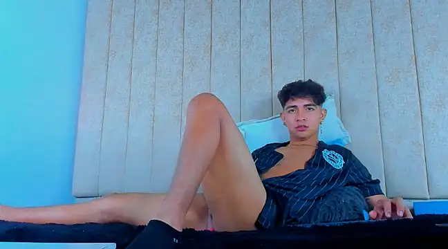 Snapshot of Muichiro_tokito1 chatting on 03/17/25, 07:35 Muichiro tokito1 online show from 03/17/25, 07:35