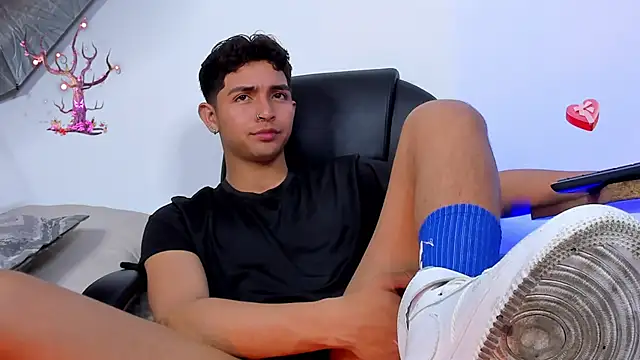 Snapshot of Muichiro_tokito1 chatting on 10/10/25, 01:59 Muichiro tokito1 online show from 10/10/25, 01:59