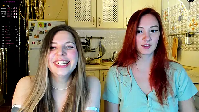 Snapshot of Annie_aww chatting on 01/10/25, 08:59 Annie aww online show from 01/10/25, 08:59