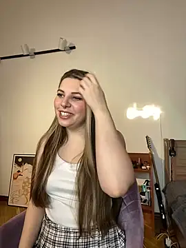 Snapshot of Annie_aww chatting on 03/02/25, 08:07 Annie aww online show from 03/02/25, 08:07