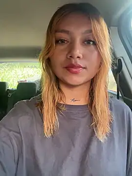 Snapshot of amanda-medrano1 chatting on 12/04/24, 03:21 amanda-medrano1 online show from 12/04/24, 03:21