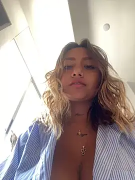 Snapshot of amanda-medrano1 chatting on 01/16/25, 05:12 amanda-medrano1 online show from 01/16/25, 05:12