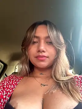 Snapshot of amanda-medrano1 chatting on 09/25/25, 03:16 amanda-medrano1 online show from 09/25/25, 03:16