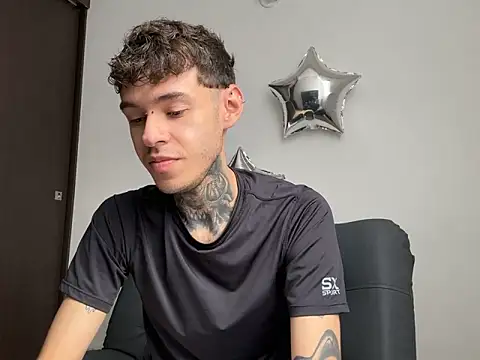 Saturno v online show from 09/15/25, 08:42