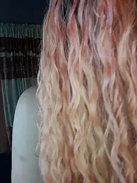 Sexy-Favgirl online show from 03/04/25, 10:16