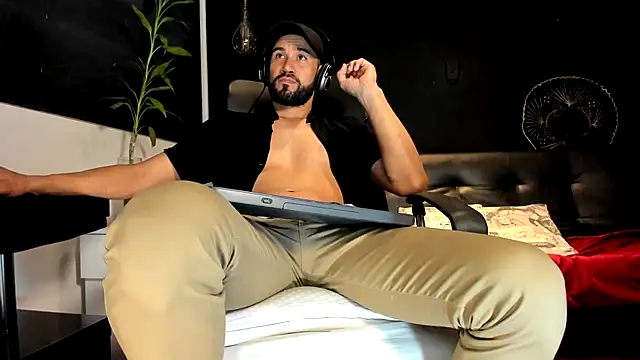 alessandro wye online show from 11/20/25, 02:01