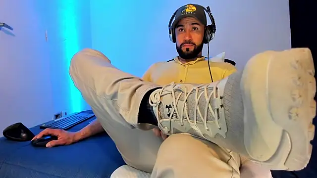 alessandro wye online show from 12/16/25, 01:49