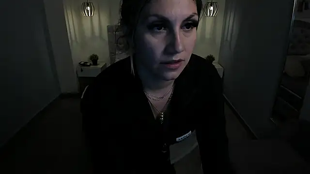 Snapshot of escarleth__ chatting on 09/22/25, 01:46 escarleth online show from 09/22/25, 01:46