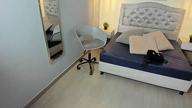 escarleth   online show from 06/26/26, 01:59