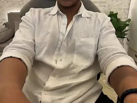 Snapshot of hornyyyy_guyyyy chatting on 10/31/25, 08:10 hornyyyy guyyyy online show from 10/31/25, 08:10