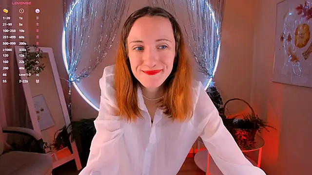 Snapshot of Dearly_kitty chatting on 12/15/24, 01:43 Dearly kitty online show from 12/15/24, 01:43