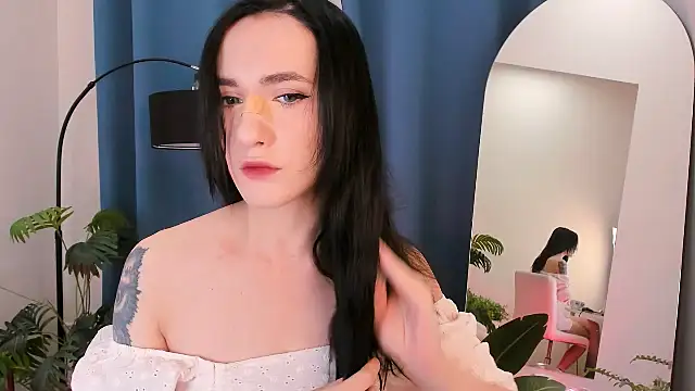 Dearly kitty online show from 11/19/25, 06:46