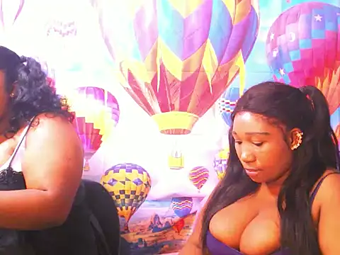 Snapshot of SexcGals chatting on 12/06/24, 07:56 SexcGals online show from 12/06/24, 07:56