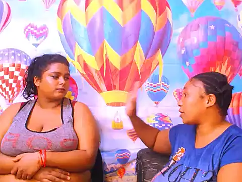 Snapshot of SexcGals chatting on 12/15/24, 08:04 SexcGals online show from 12/15/24, 08:04