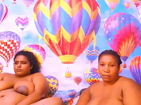 Snapshot of SexcGals chatting on 12/15/24, 11:09 SexcGals online show from 12/15/24, 11:09