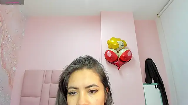 soyzarahtorres online show from 09/22/25, 11:18