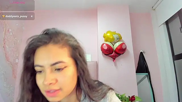 soyzarahtorres online show from 10/19/25, 11:27