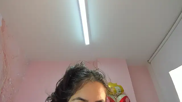 soyzarahtorres online show from 11/28/25, 10:12