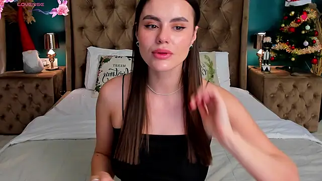 Snapshot of CalyMoon chatting on 01/09/26, 08:21 CalyMoon online show from 01/09/26, 08:21