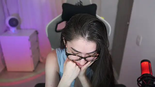 anyacutex online show from 10/25/25, 09:53