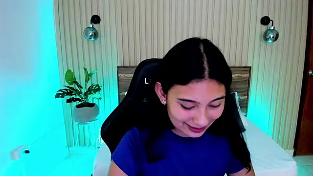 Snapshot of melody_flowers chatting on 12/28/24, 03:59 melody flowers online show from 12/28/24, 03:59