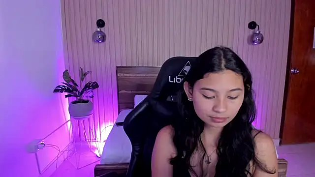 Snapshot of melody_flowers chatting on 01/06/25, 03:51 melody flowers online show from 01/06/25, 03:51