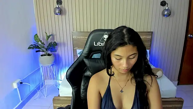 Snapshot of melody_flowers chatting on 01/08/25, 03:28 melody flowers online show from 01/08/25, 03:28