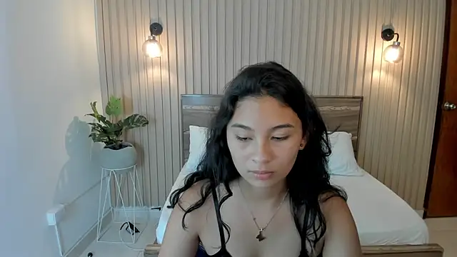 Snapshot of melody_flowers chatting on 01/15/25, 03:50 melody flowers online show from 01/15/25, 03:50