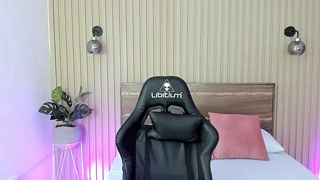 Snapshot of melody_flowers chatting on 01/31/25, 12:07 melody flowers online show from 01/31/25, 12:07