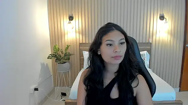 Snapshot of melody_flowers chatting on 03/08/25, 12:30 melody flowers online show from 03/08/25, 12:30