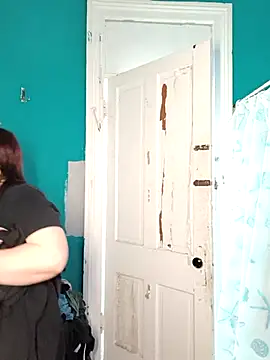 Snapshot of lilbishmiss chatting on 03/17/25, 09:02 lilbishmiss online show from 03/17/25, 09:02